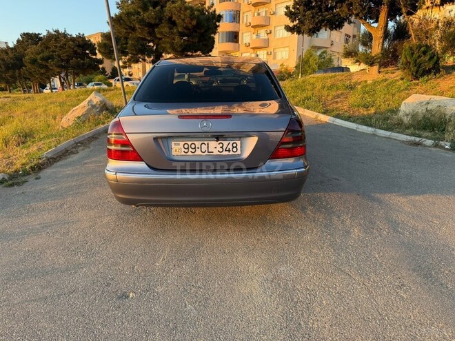 Mercedes E 220-3