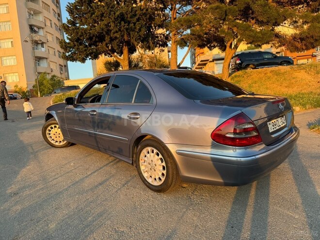 Mercedes E 220-4