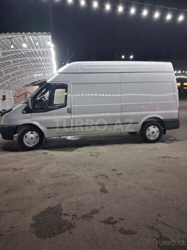 Ford Transit-7