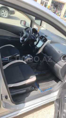 Nissan Note-8