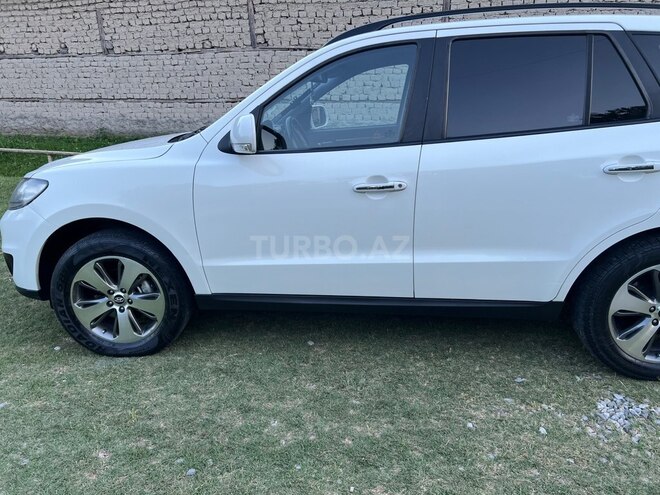 Hyundai Santa Fe-4