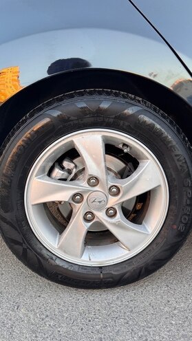 Hyundai Elantra-9