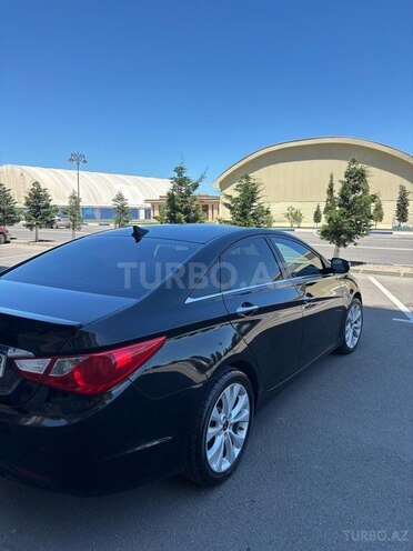 Hyundai Sonata-11