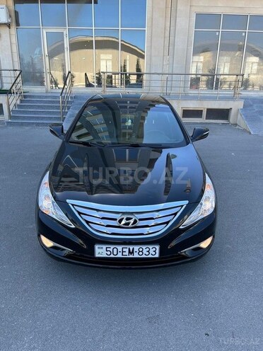 Hyundai Sonata-1
