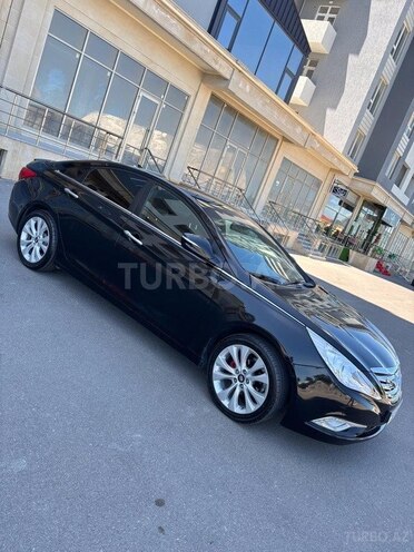Hyundai Sonata-4