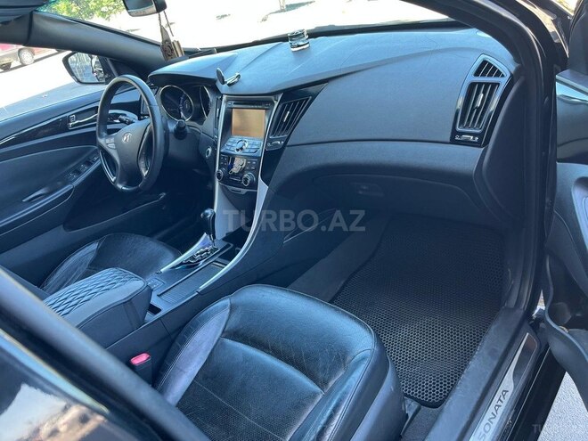 Hyundai Sonata-15