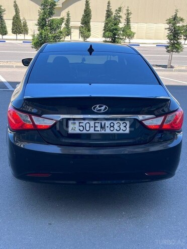 Hyundai Sonata-6
