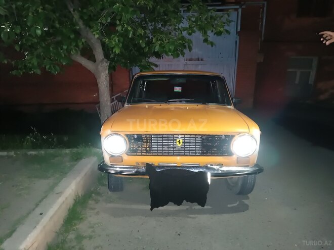 LADA (VAZ) 21011-1