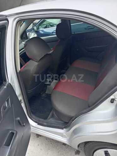 Chevrolet Aveo-5