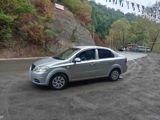 Chevrolet Aveo-12