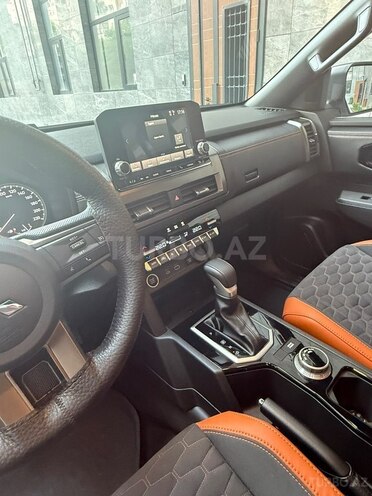 Mitsubishi L200-8
