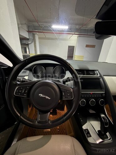 Jaguar E-Pace-6