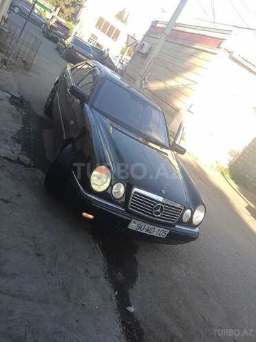 Mercedes E 280-5