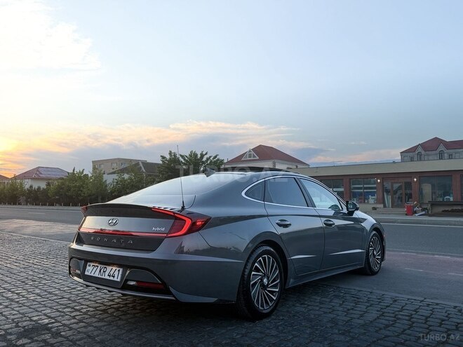 Hyundai Sonata-2