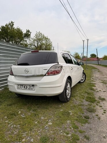 Opel Astra-2
