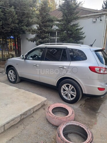 Hyundai Santa Fe-2