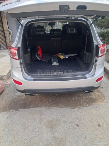 Hyundai Santa Fe-4