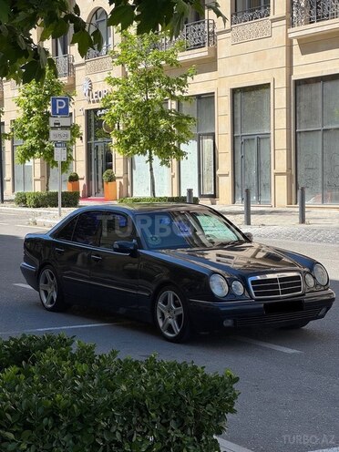 Mercedes E 220-4