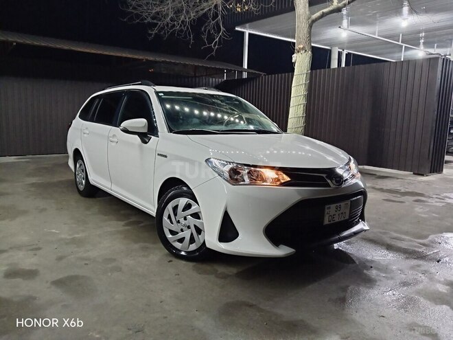 Toyota Corolla Fielder-12