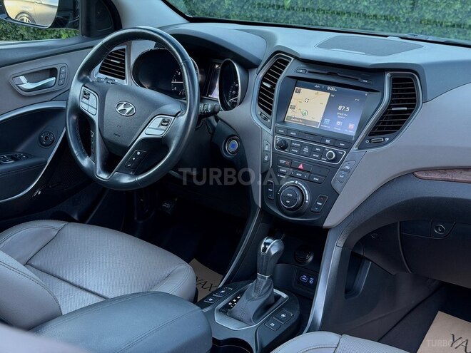 Hyundai Santa Fe-15