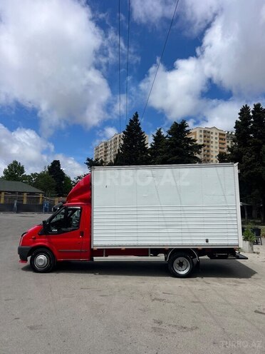 Ford Transit-6