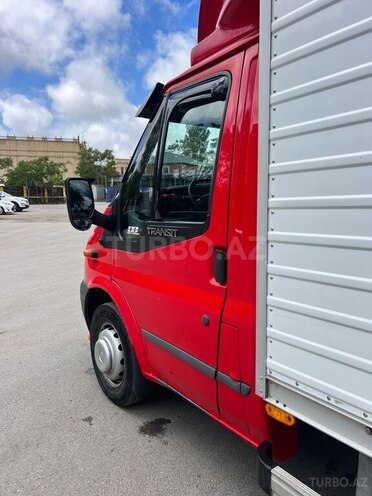 Ford Transit-7