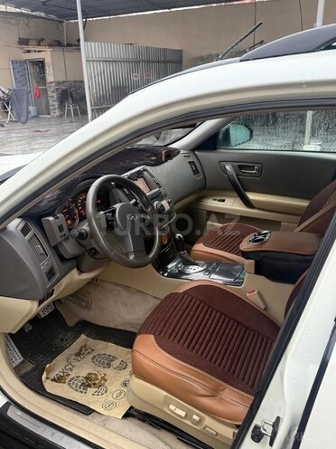 Infiniti FX35-8