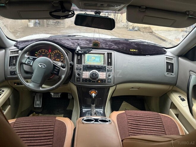 Infiniti FX35-9