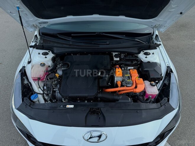 Hyundai Elantra-17