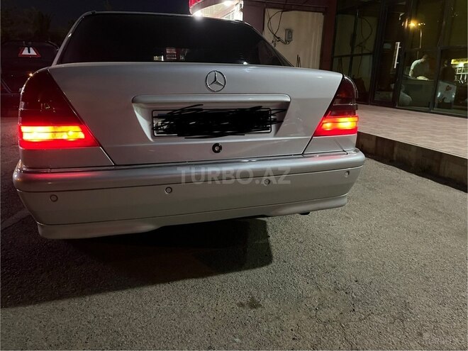 Mercedes C 240-11