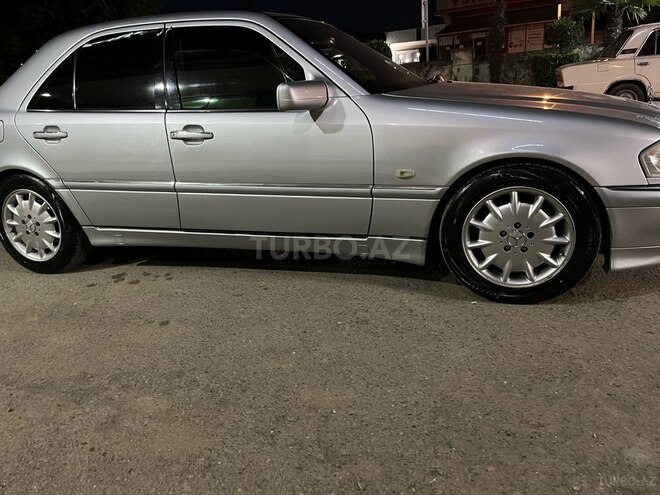 Mercedes C 240-12