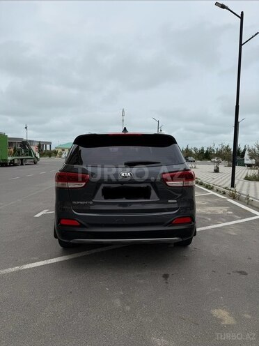 Kia Sorento-4