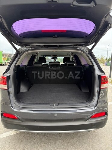 Kia Sorento-8