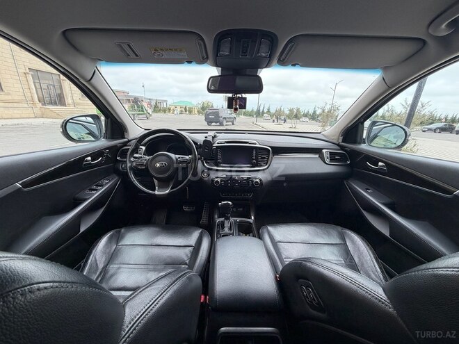 Kia Sorento-9