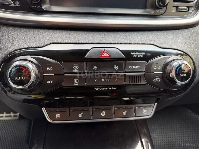 Kia Sorento-12