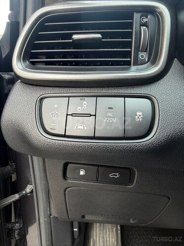 Kia Sorento-13
