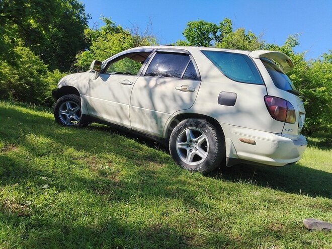Lexus RX 300-4