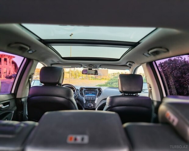 Hyundai Santa Fe-11