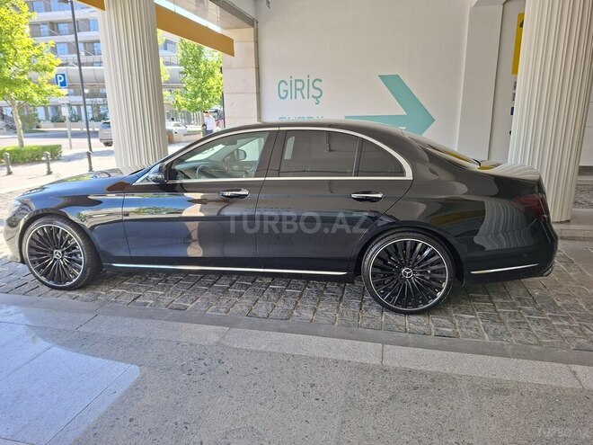 Mercedes E 220 d-2