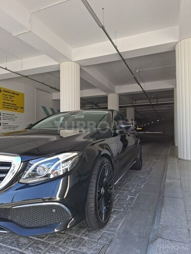 Mercedes E 220 d-5