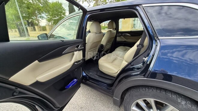 Mazda CX-9-8