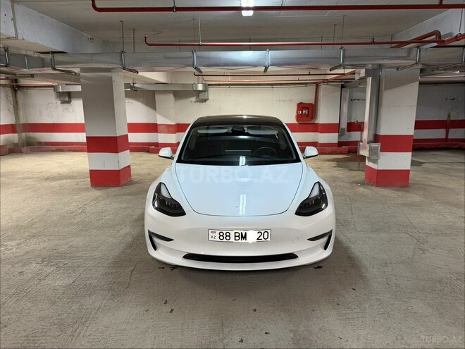 Tesla Model 3-16