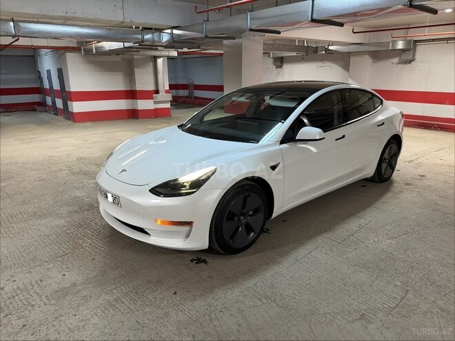 Tesla Model 3-3