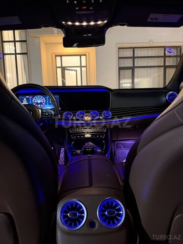 Mercedes E 300-9
