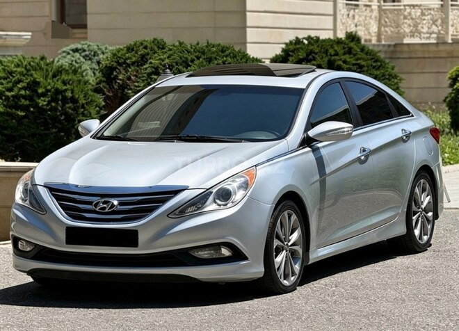 Hyundai Sonata-1