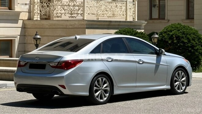 Hyundai Sonata-3