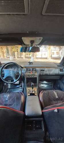 Mercedes E 280-7