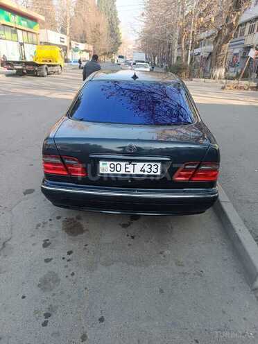 Mercedes E 280-2