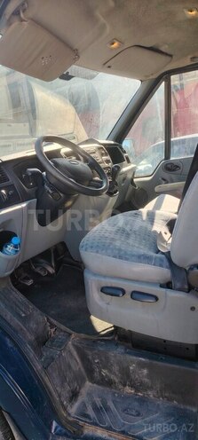 Ford Transit-5