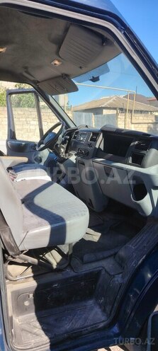 Ford Transit-6